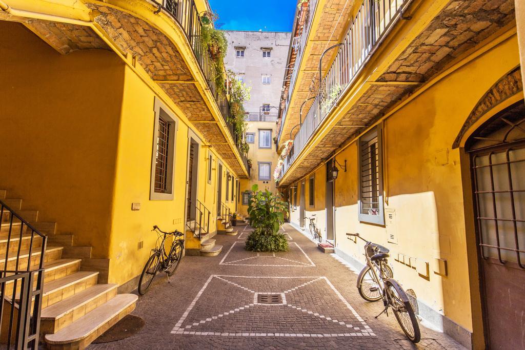 Campo De' Fiori Stylish White Apartment โรม ภายนอก รูปภาพ